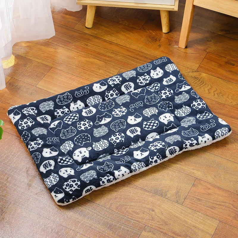 Thicken Cat Mat Breathable Flannel Cat Sleeping Mat Soft Dog Cushion for Small Dog Winter Warm Cat Blanket